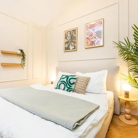 Appartement Rentero Historic - 1 *