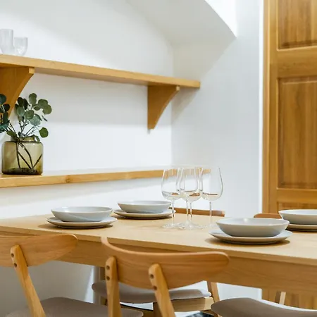 Apartment Rentero Historic - 1 *